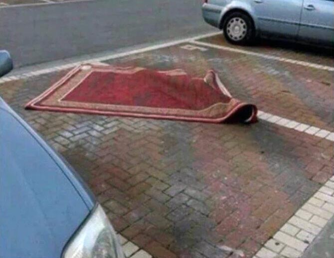 carpet in parking - Greek Fun! (100 pics)